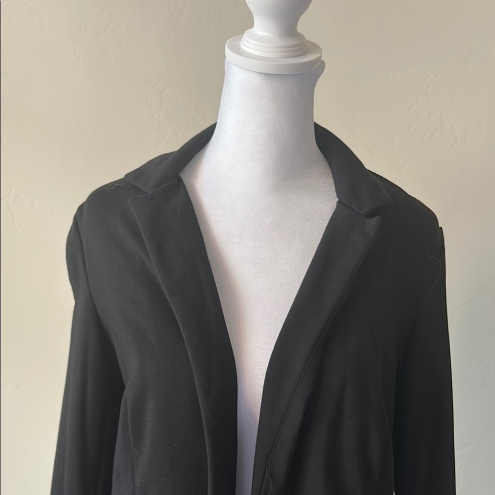 Philosophy Black Knit Blazer with Open Front Design - Picture 3 of 10